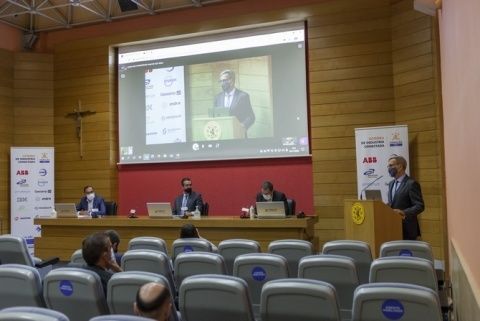 Ciclo &ldquo;La persona en el centro&rdquo; organizado por la C&aacute;tedra de Industria Conectada de Comillas ICAI junto a sus doce empresas patrono.
