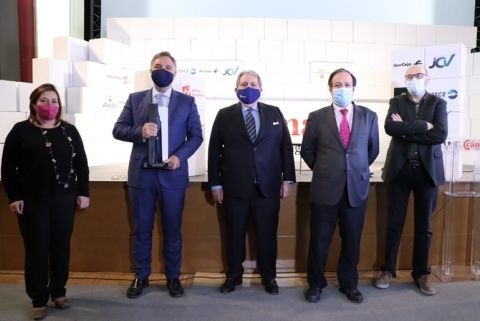 Ariño Duglass ha sido reconocida con el premio Club Cámara a la internacionalización. Ariño Duglass ha sido reconocida con el premio Club Cámara a la internacionalización.