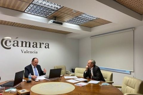 El presidente de C&aacute;mara Valencia, Jos&eacute; Vicente Morata, y el presidente de CESCE, Fernando Salazar.