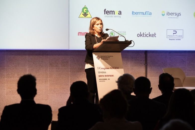Ana Mato, presidenta de AECEM.