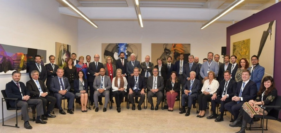 Autoridades pyme y presidentes de organizaciones empresariales durante la primera jornada del V Foro Iberoamericano de la Mipyme