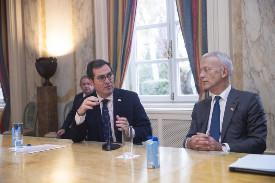 El presidente de CEOE, Antonio Garamendi, junto al presidente de MEDEF, Patrick Martin, en la rueda de prensa con motivo del IV Foro Econ&oacute;mico Francia-Espa&ntilde;a.