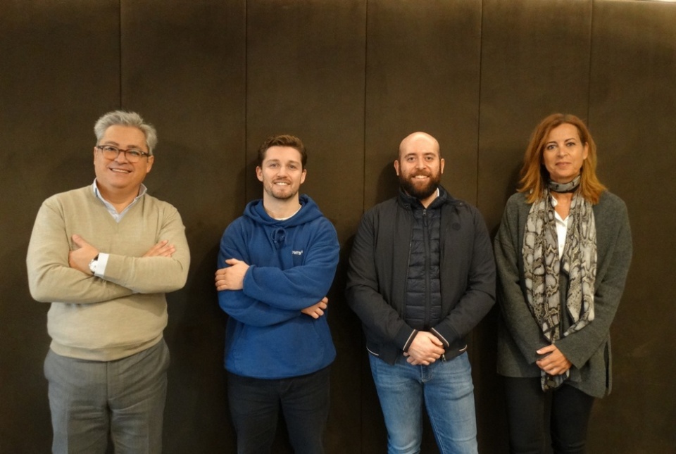 El director corporativo de Inversiones de COFIDES, Miguel &Aacute;ngel Ladero; el cofundador y CEO de IKONO, Fernando Pastor; el director financiero de Ikono, Jes&uacute;s Zamorano; y la directora del &aacute;rea de Internacionalizaci&oacute;n de COFIDES,