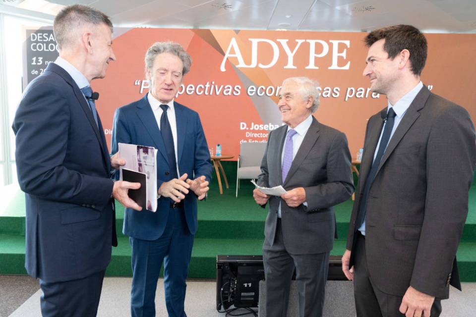 : Joseba Madariaga (LABORAL Kutxa), Jon Barrutia (UPV/EHU), Txema V&aacute;zquez Eguskiza (ADYPE) y Oriol Aspachs (CaixaBank).