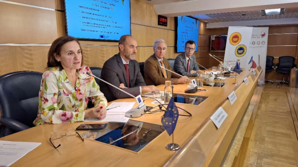 Origen España y CECRV se reúnen con la Comisión Europea. Origen España y CECRV se reúnen con la Comisión Europea.
