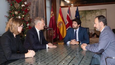 La reunión con el embajador del Reino Unido en España. La reunión con el embajador del Reino Unido en España.