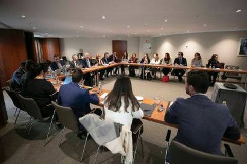 La reuni&oacute;n con los representantes de la red exterior.