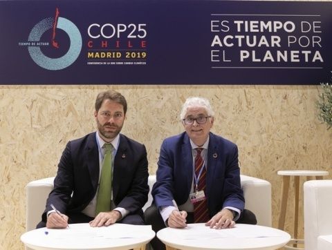 El presidente de COFIDES, Jos&eacute; Luis Curbelo, y el presidente del Banco de Desarrollo de Minas Gerais de Brasil.