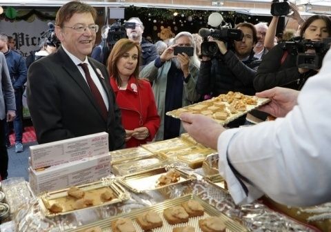 El president de la Generalitat, Ximo Puig, en la XI Feria de Navidad de Jijona. El president de la Generalitat, Ximo Puig, en la XI Feria de Navidad de Jijona.