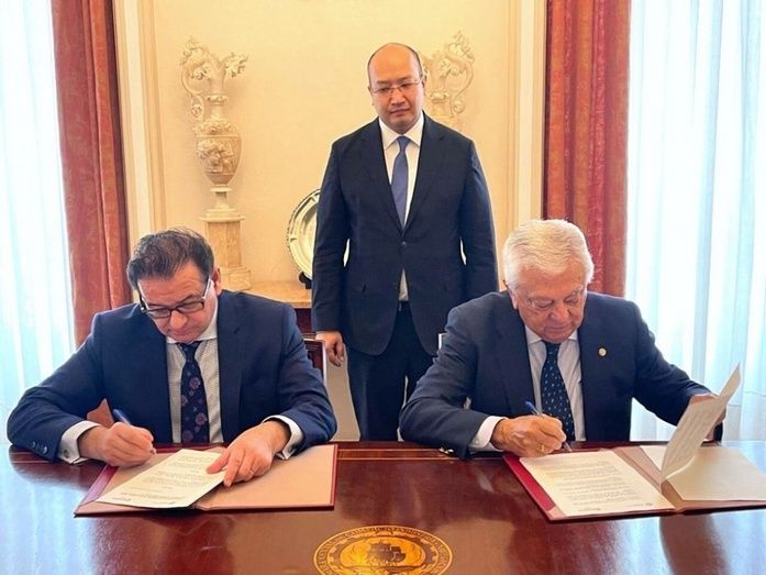 La firma del acuerdo.