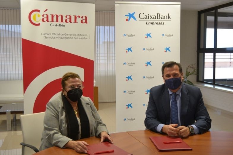 La firma del Convenio. La firma del Convenio.