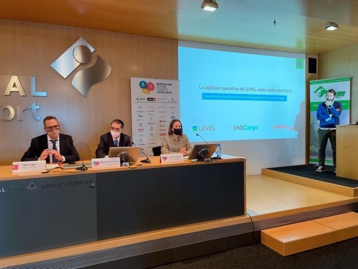 La sesi&oacute;n tuvo lugar en el auditorio del Service Center de la ZAL Barcelona.