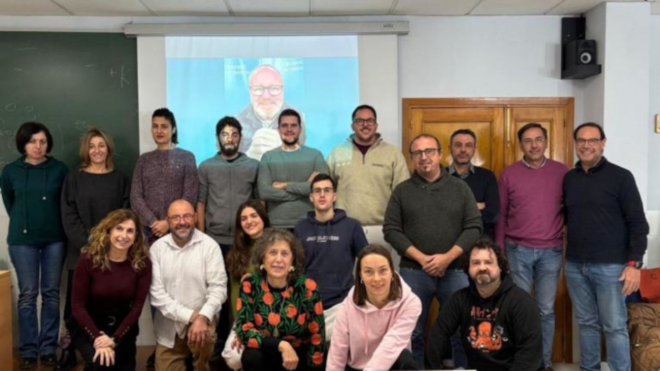 La Universidad Politécnica de Valencia ha impartido esta formación que ha sido financiada por la Diputación de Valencia, en el marco del Proyecto Adapt@+t. La Universidad Politécnica de Valencia ha impartido esta formación que ha sido financiada por la Diputación de Valencia, en el marco del Proyecto Adapt@+t.