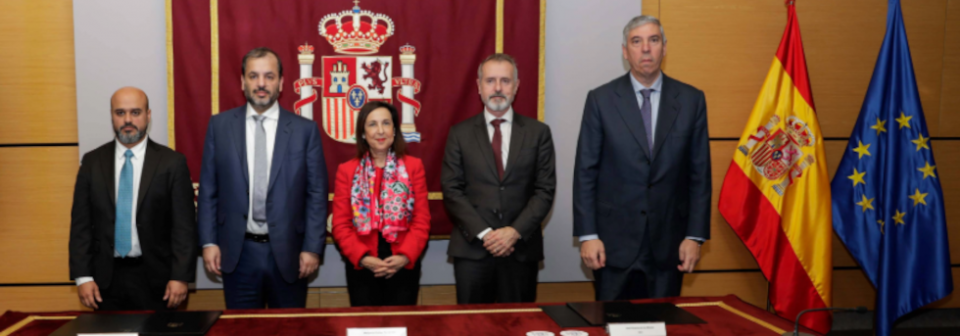 El acuerdo fue firmado en presencia de la Ministra de Defensa, Margarita Robles. El acuerdo fue firmado en presencia de la Ministra de Defensa, Margarita Robles.