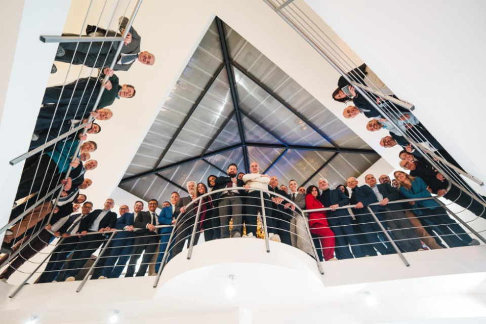 Equipo de Rubicon, Harmonic,  Imci+ Group, Fundaci&oacute;n Versace, Deloitte y Entopan.