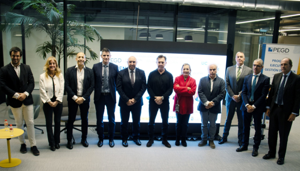 Lanzamiento de la microcredencial 'Estrategias de Internacionalización y Exportación para Directivos'. Lanzamiento de la microcredencial 'Estrategias de Internacionalización y Exportación para Directivos'.